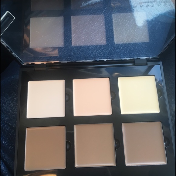 Anastasia Beverly Hills Contour Kit - Picture 3 of 3